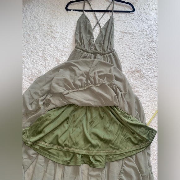 Backless Tiered maxi dress - Picture 4 of 7